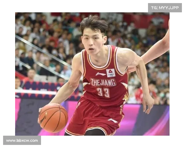 国青后卫对阵卫冕冠军砍下16+8表现亮眼 或成吴前接班人接班新星